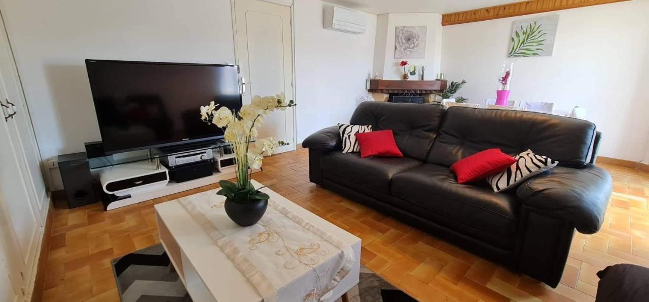 Belle Maison Avec Jardin Rdc T3 De 70M2 Vacances Ou Cure Thermale Rochefort エクステリア 写真