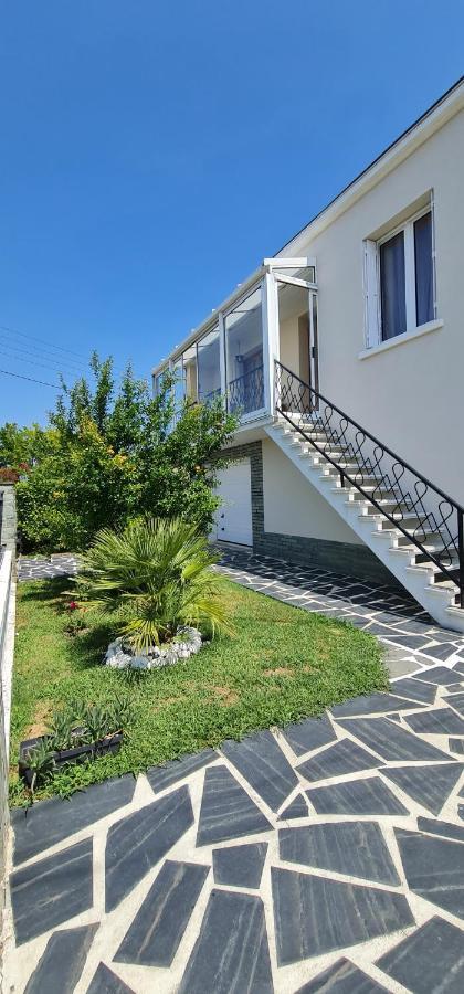 Belle Maison Avec Jardin Rdc T3 De 70M2 Vacances Ou Cure Thermale Rochefort エクステリア 写真